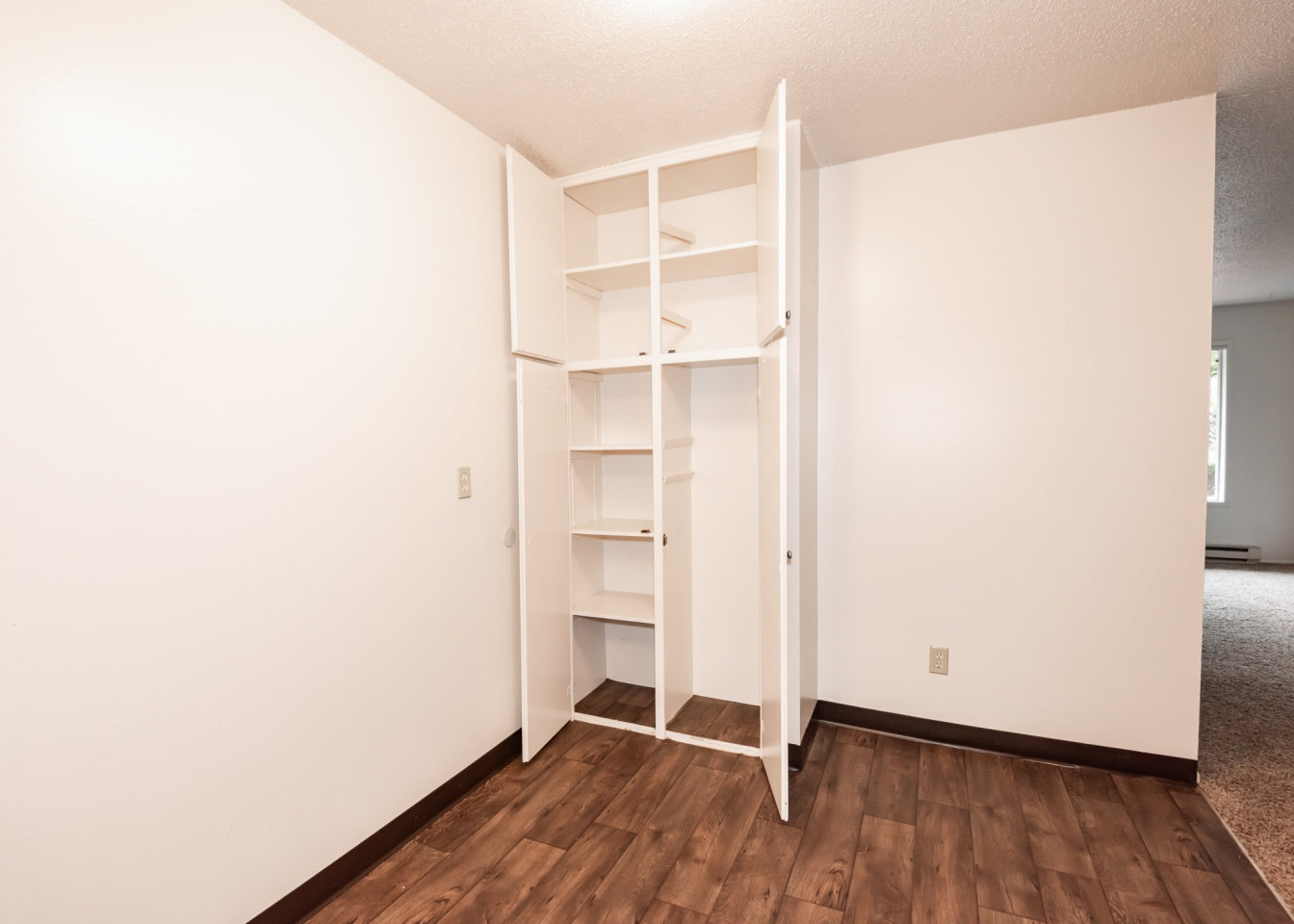 Churchill Gardens Apartments Image 19