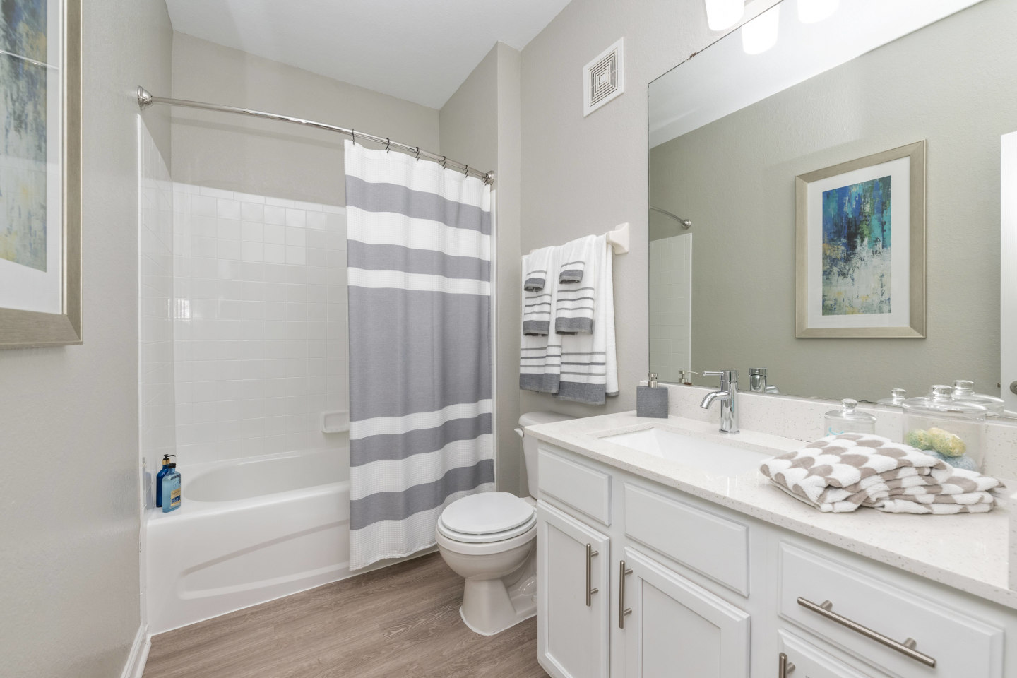 Grand Reserve Apartment Homes Image 1