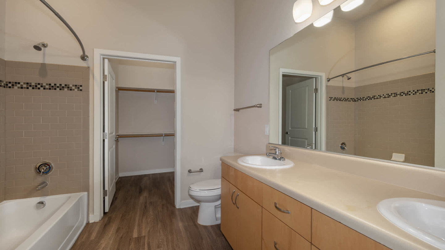 Arbour Square Apartment Image 39