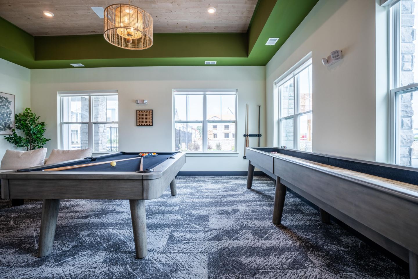 Maverick Modern Apartments Image 31