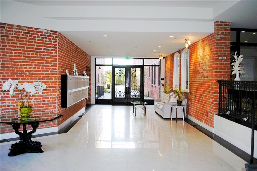 Brownstone Lofts Image 2