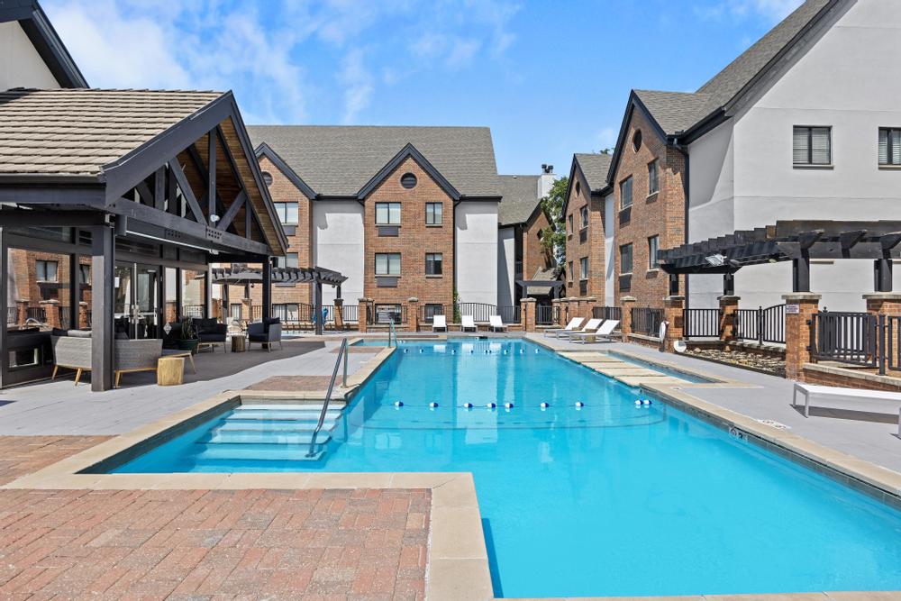 AVIA Apartments at College Boulevard Image 48