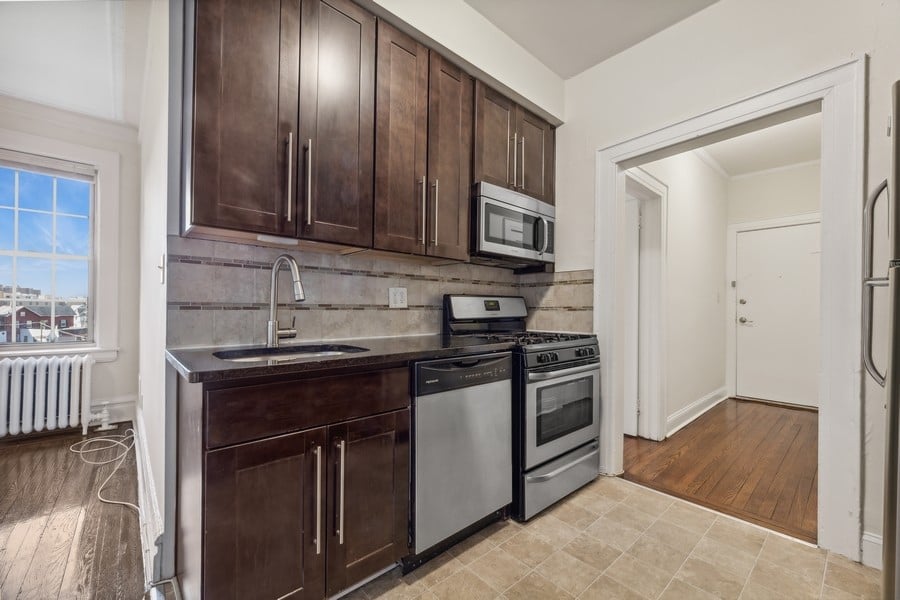 68-70 Park Avenue Apartments Image 3