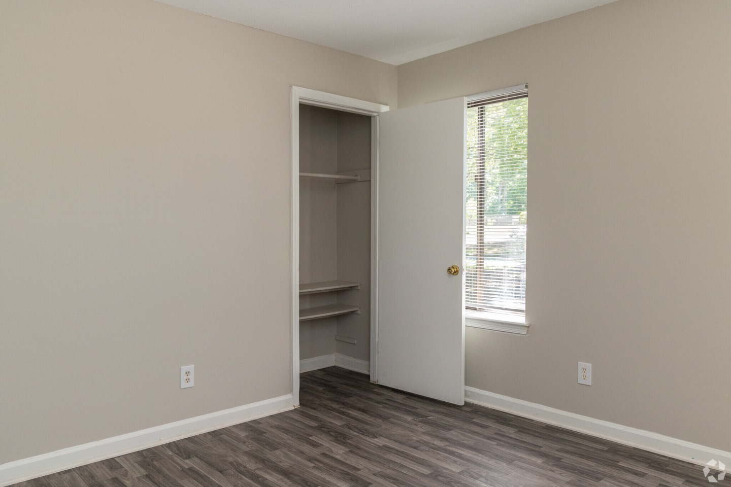 Residences at 1805 Image 10
