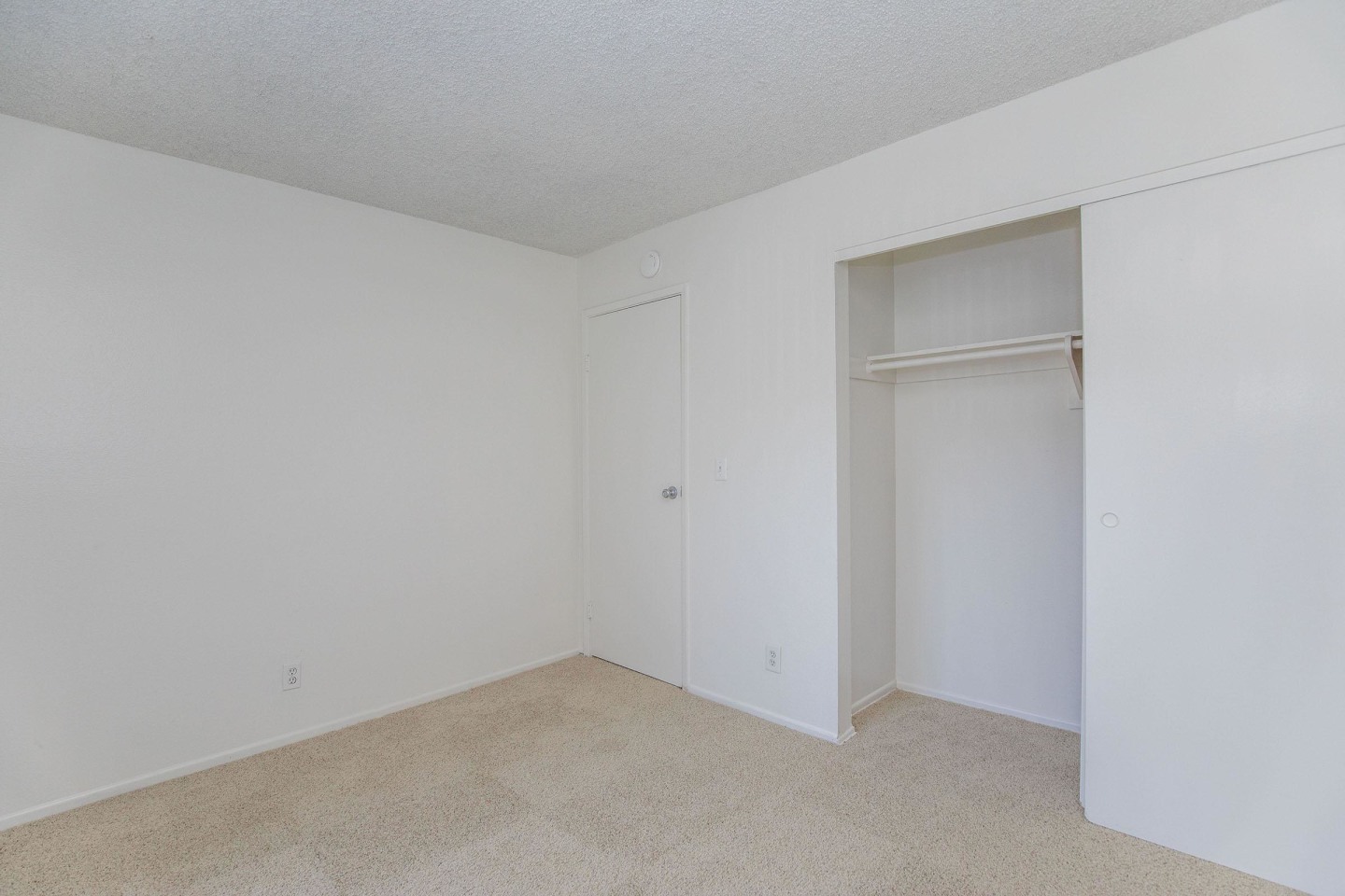 Singing Tree Apartment Homes Image 17