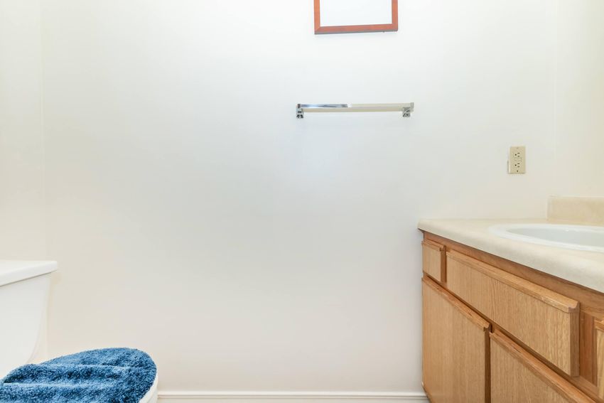 Hoosier Court Apartments Image 35