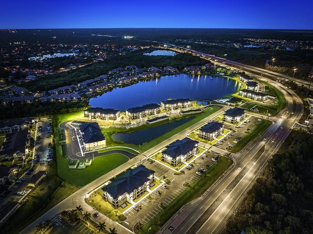 Charlotte Commons Apartments Image 1