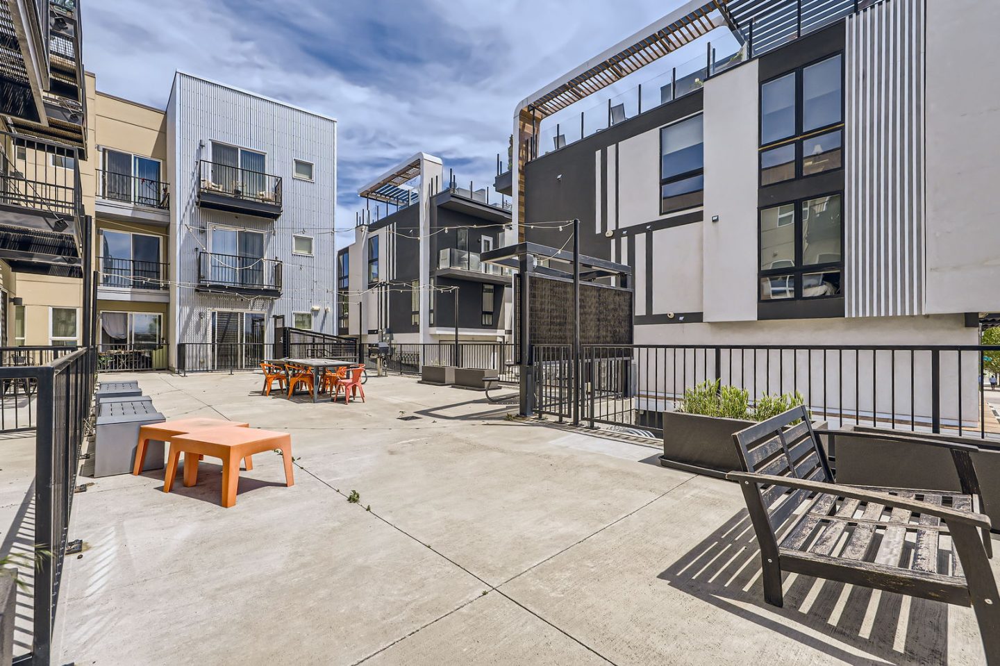 SloHi Flats Image 16