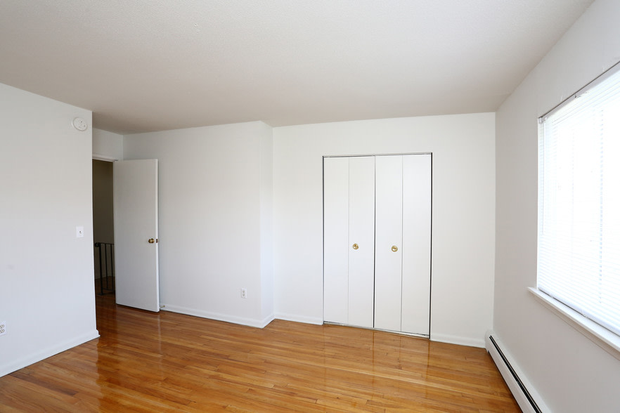 Summer Hill Apartments Image 12