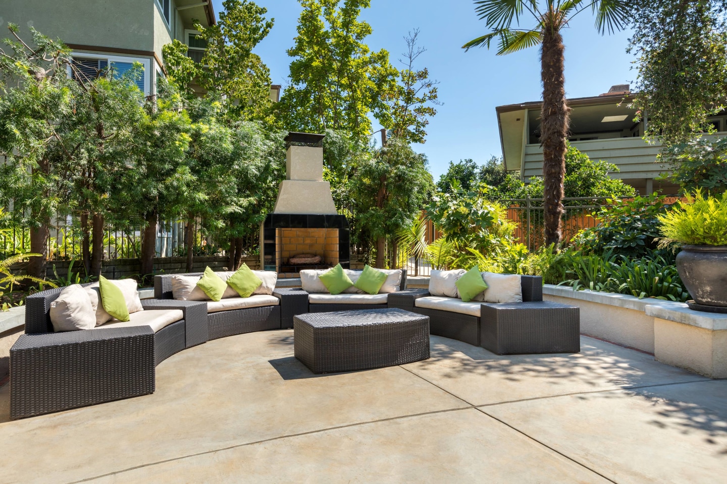 Orange Grove Circle Image 8