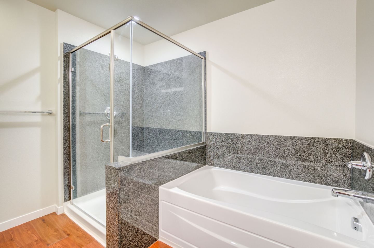 550 Moreland Image 11