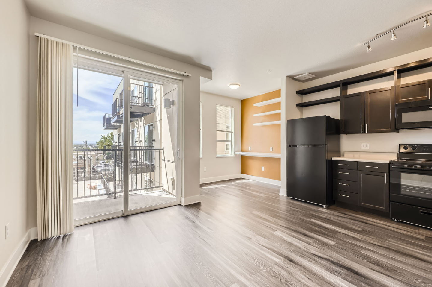 SloHi Flats Image 3