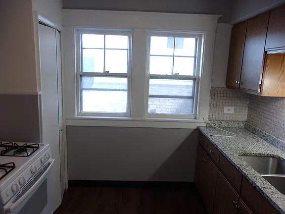 Hertel Avenue Apartments Image 3