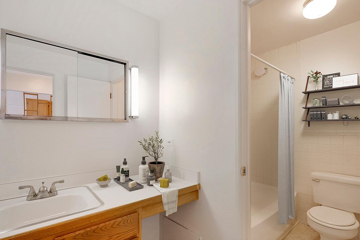 66 Pearl Image 11