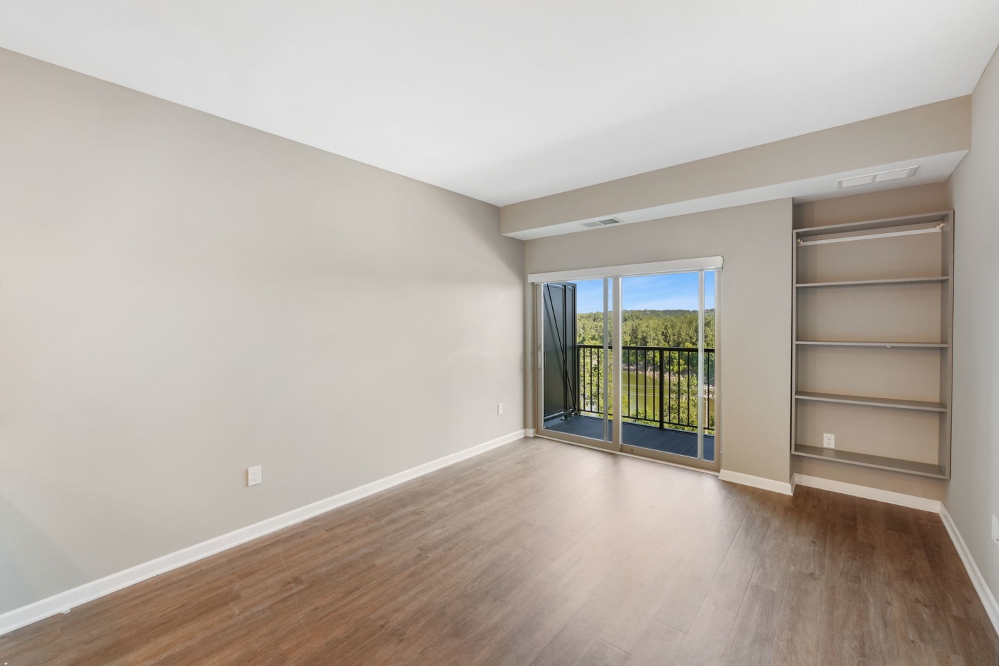 Shakopee Flats Image 7