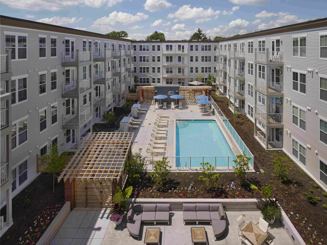 Chestnut Square Image 21