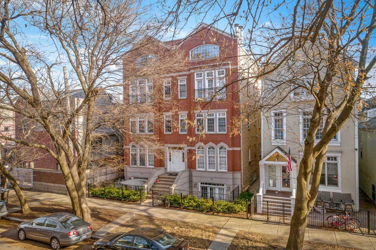 2735 N Wayne Ave Image 4