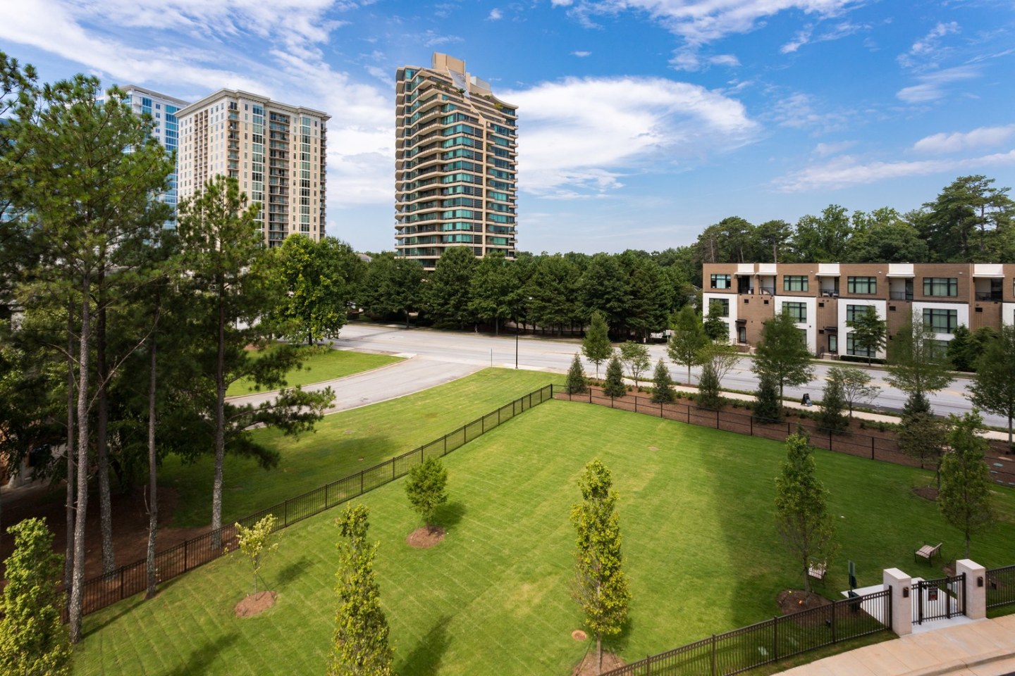 The Huntley Luxury Apartments Image 74