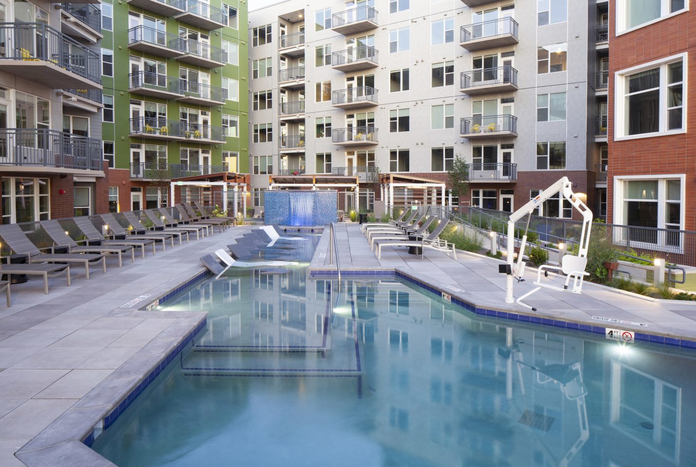 AMLI Riverfront Green Image 10