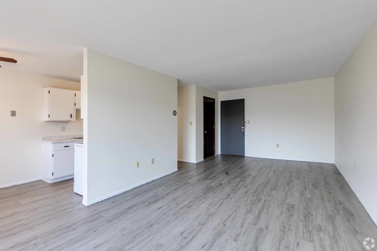 Van Dyke Apartments Image 1