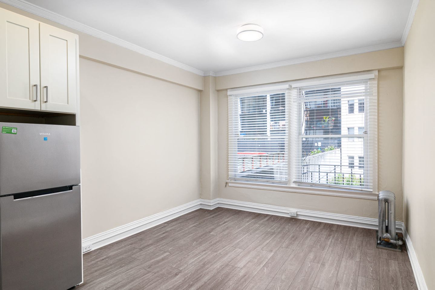 320 Turk Apartments Image 32