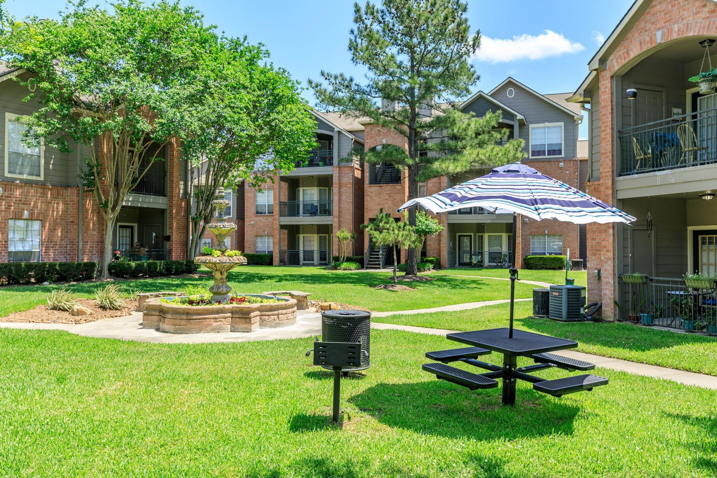 Fountains of Tomball Image 7