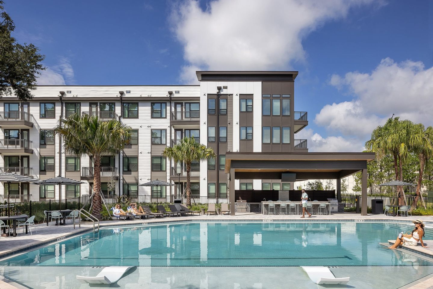Prospect Lake Wire Apartments Image 2