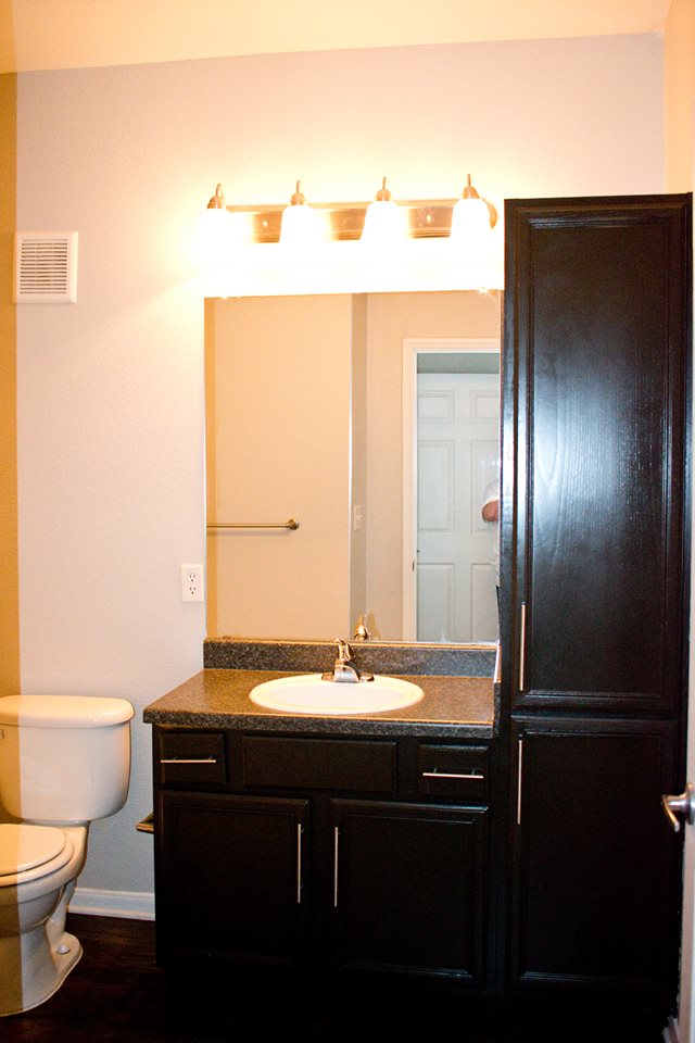 Estate Villas at Krum Image 36