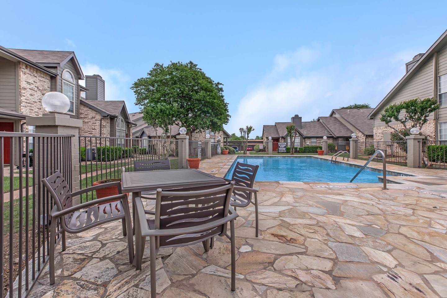 Plano Park Townhomes Image 17