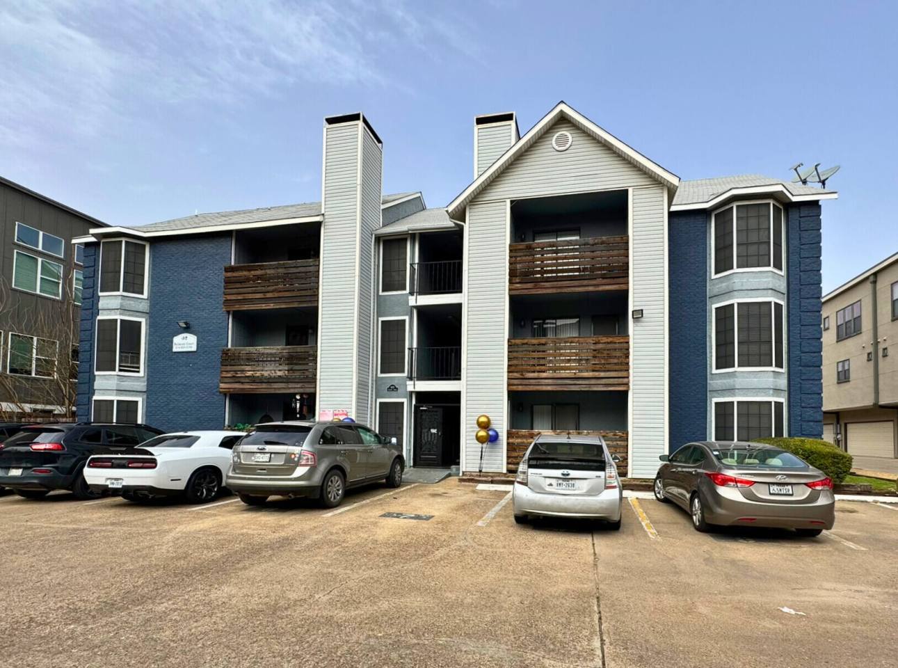 Belmont Court Apartments Image 2