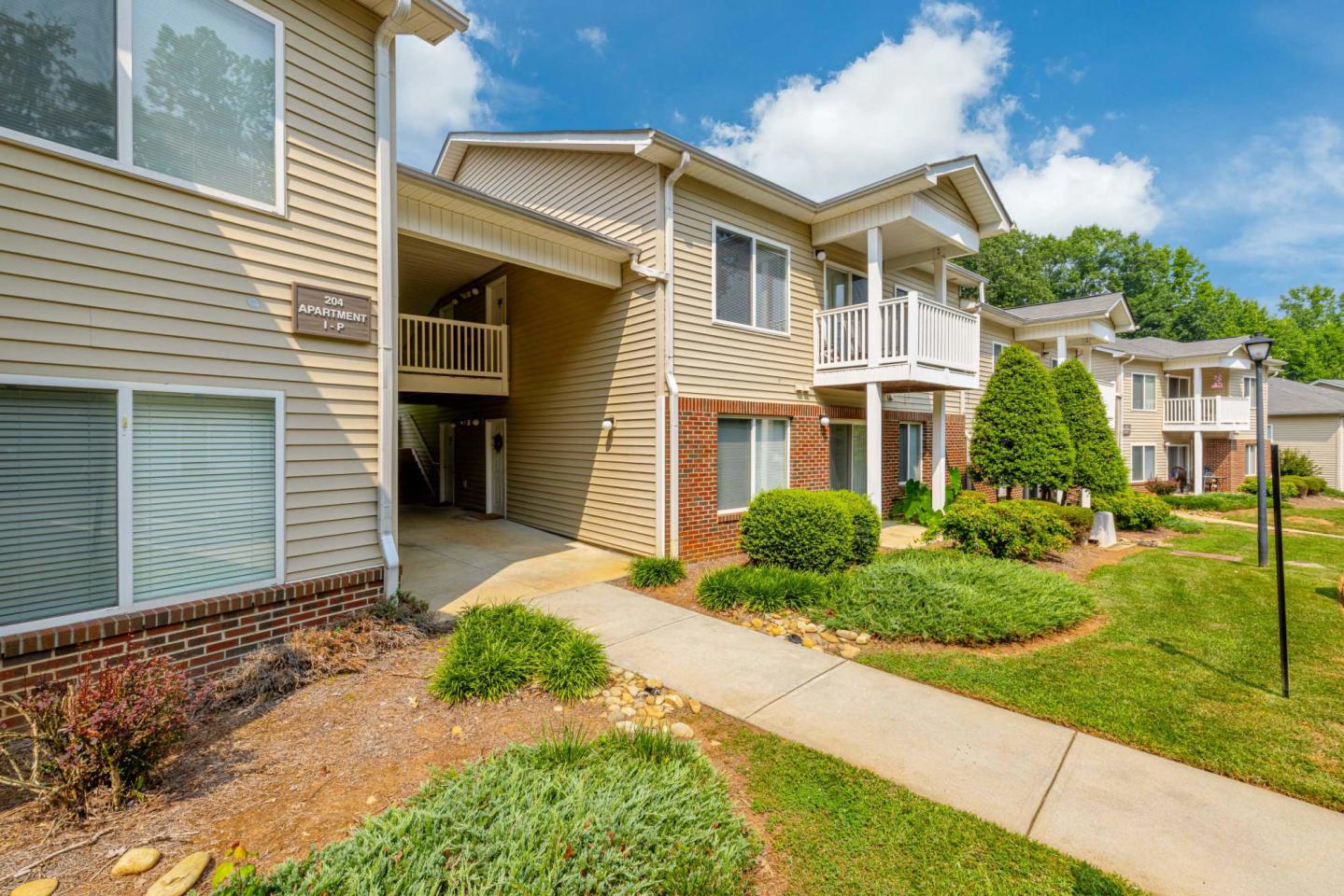 The Oaks Apartments Image 16