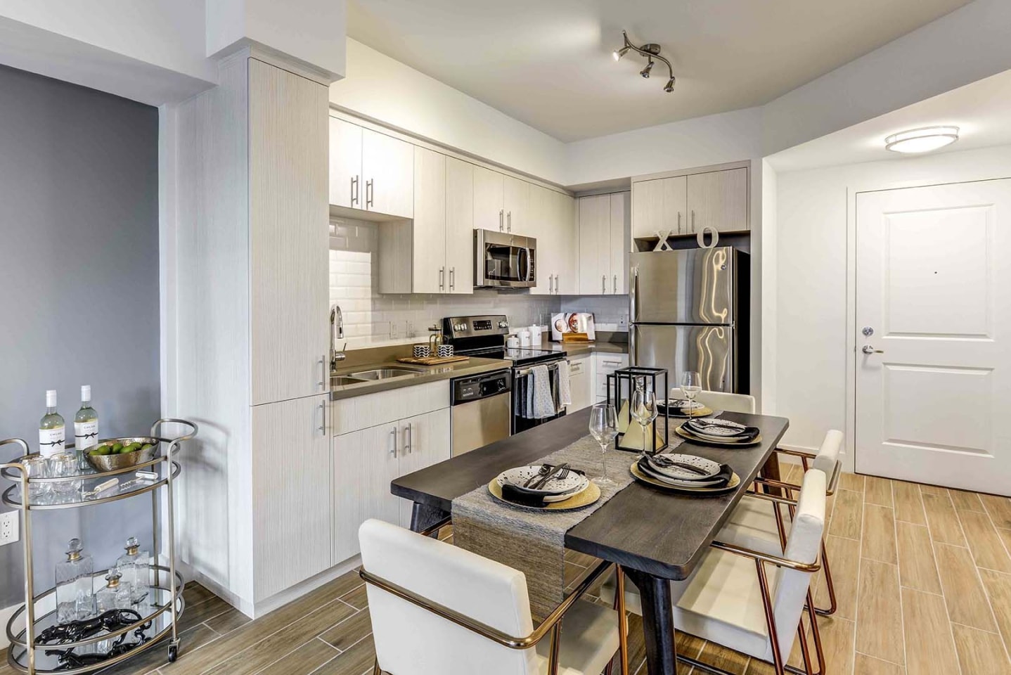 Lazul Apartments Image 4