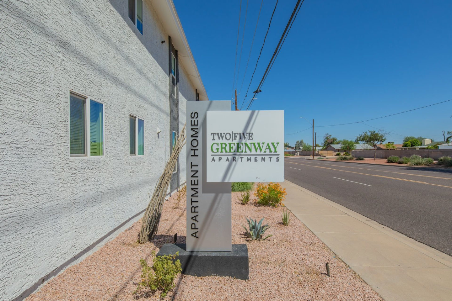 Two Five Greenway Apartments Image 11