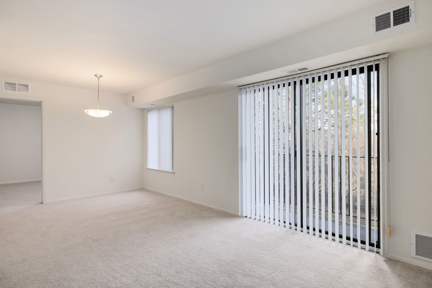 Farmington Oaks Image 10