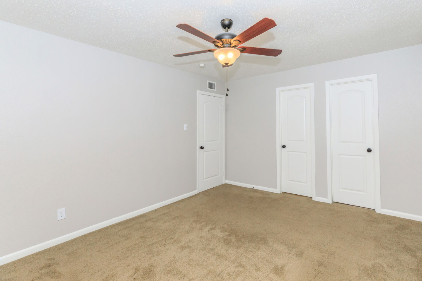 Alameda Apartments Image 16