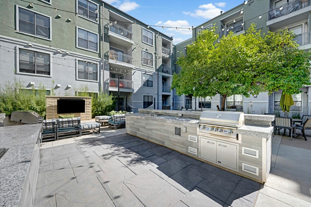 The Metro Apartments Image 14