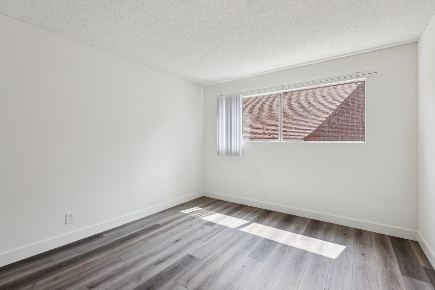 Victoria Apartments Image 19