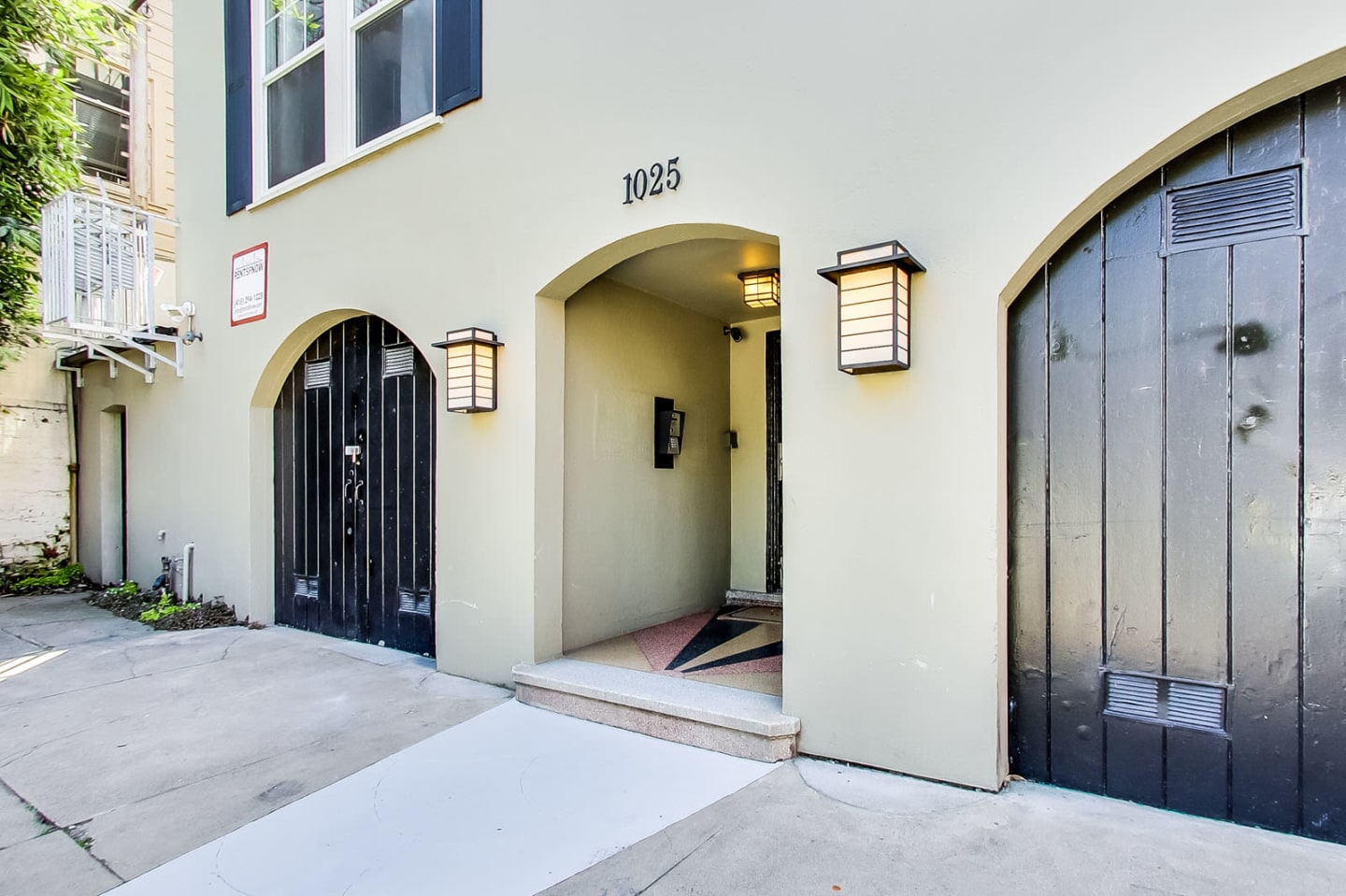 1025 Steiner Image 9