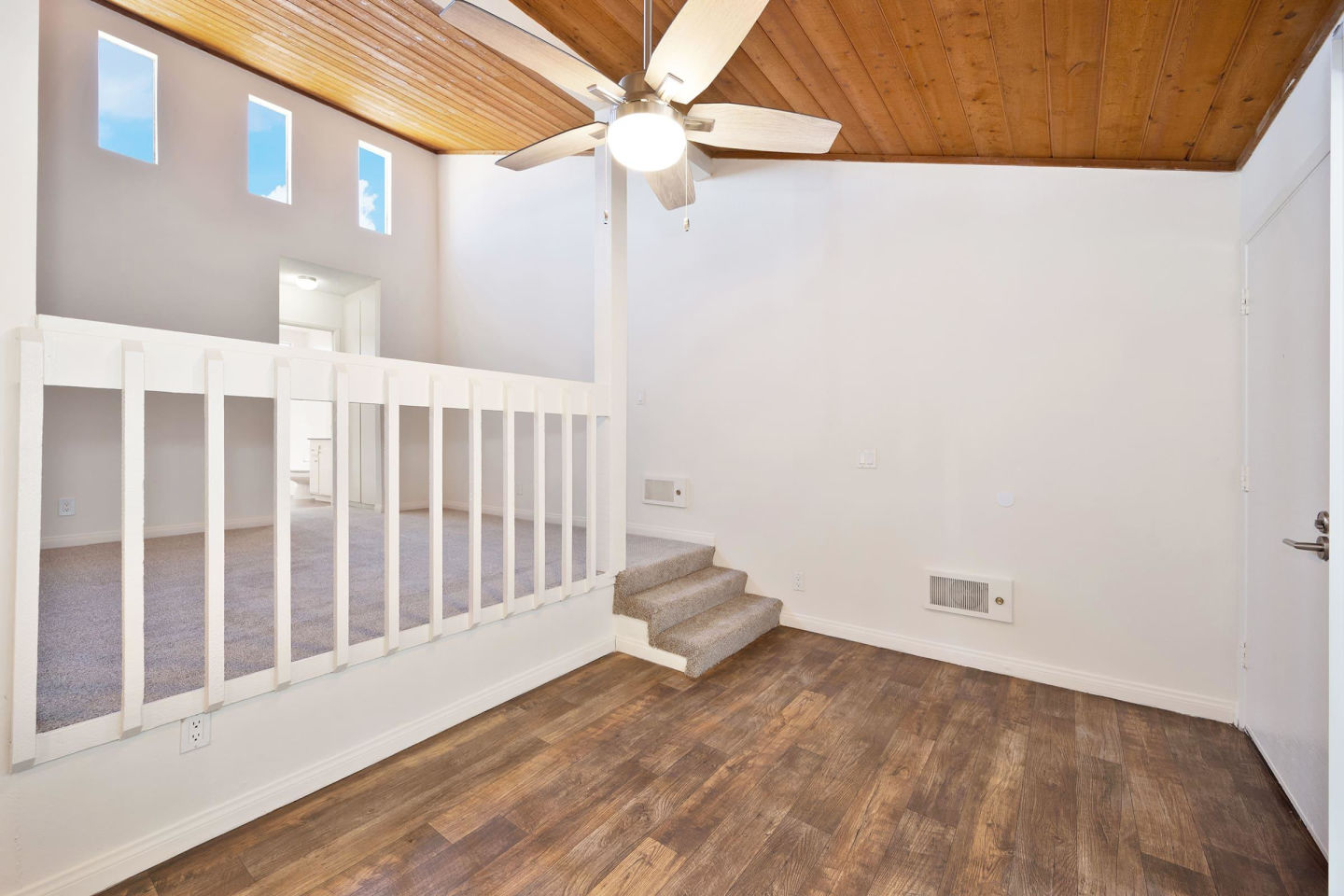 Elan Beachpointe Image 16