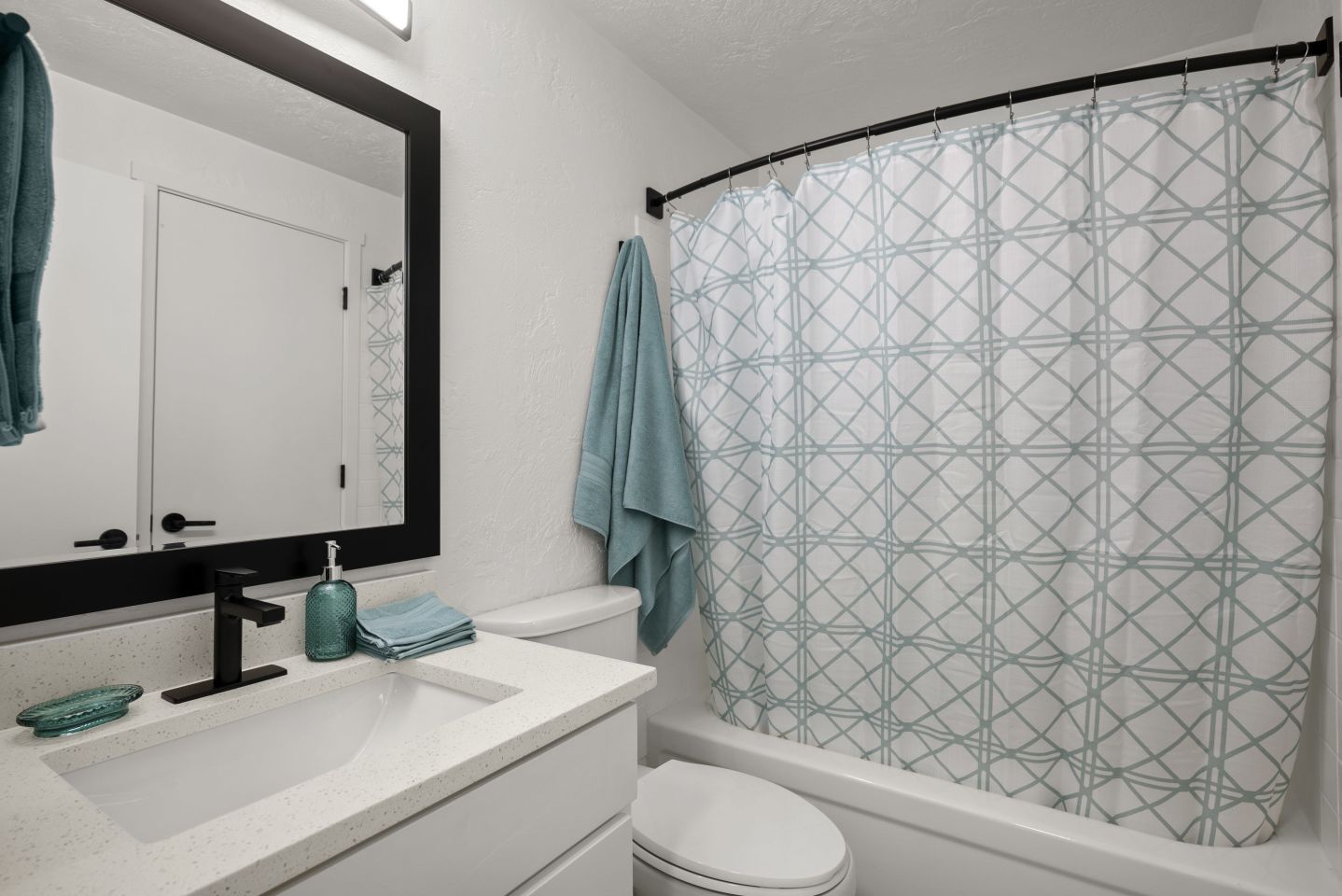 Chalet Apartments Image 61