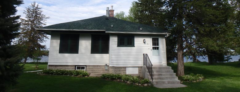 Medicine Lake Cottages Image 3
