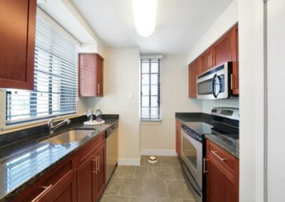 Metropolitan Apartments Image 16