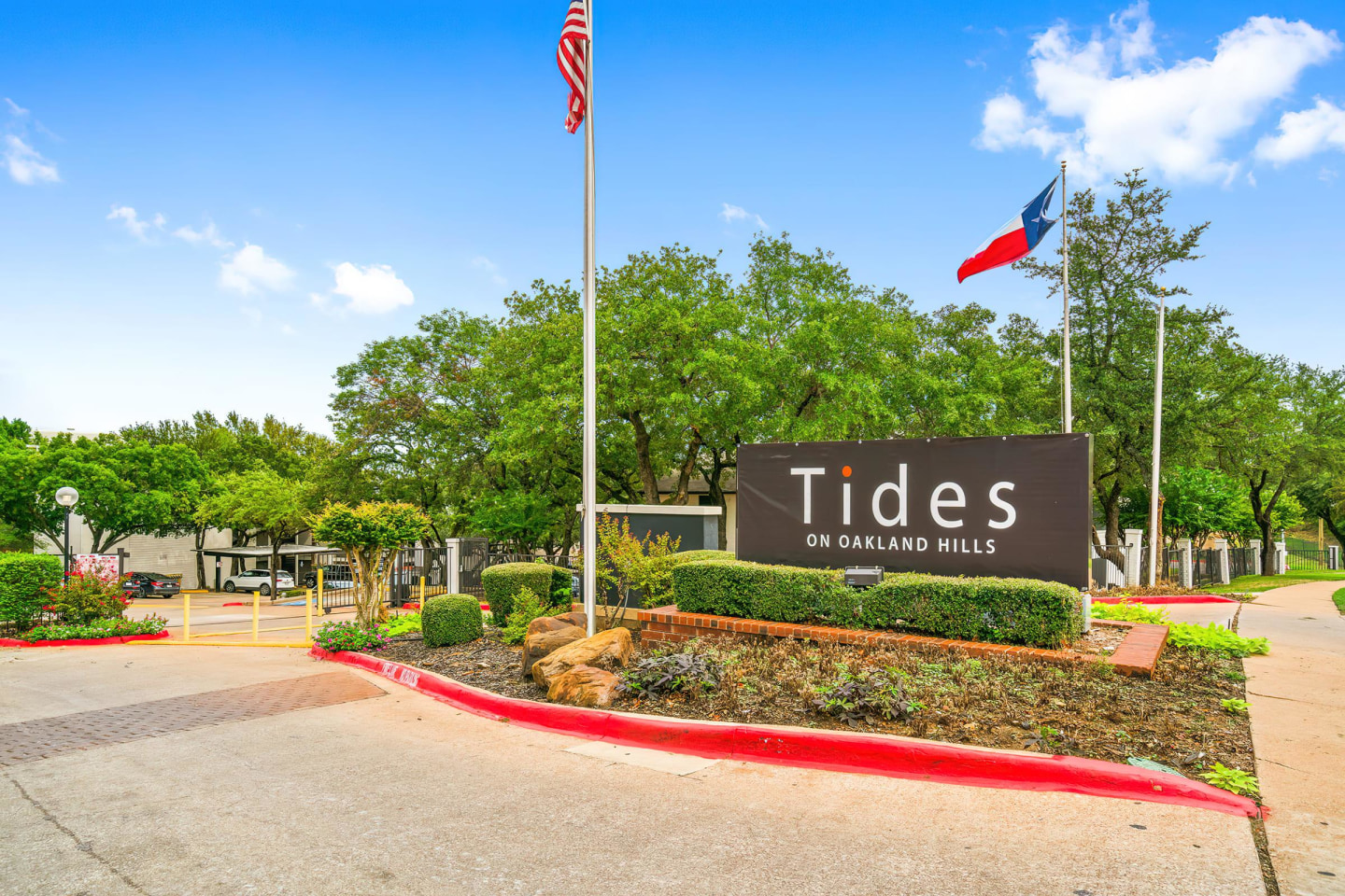 Tides on Oakland Hills Image 17