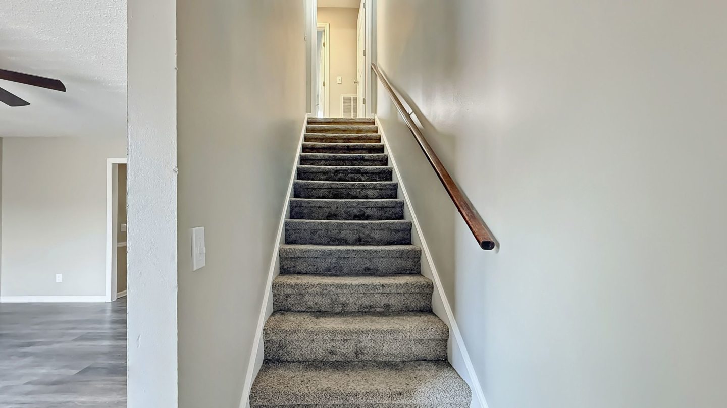 Holly Hills Image 1