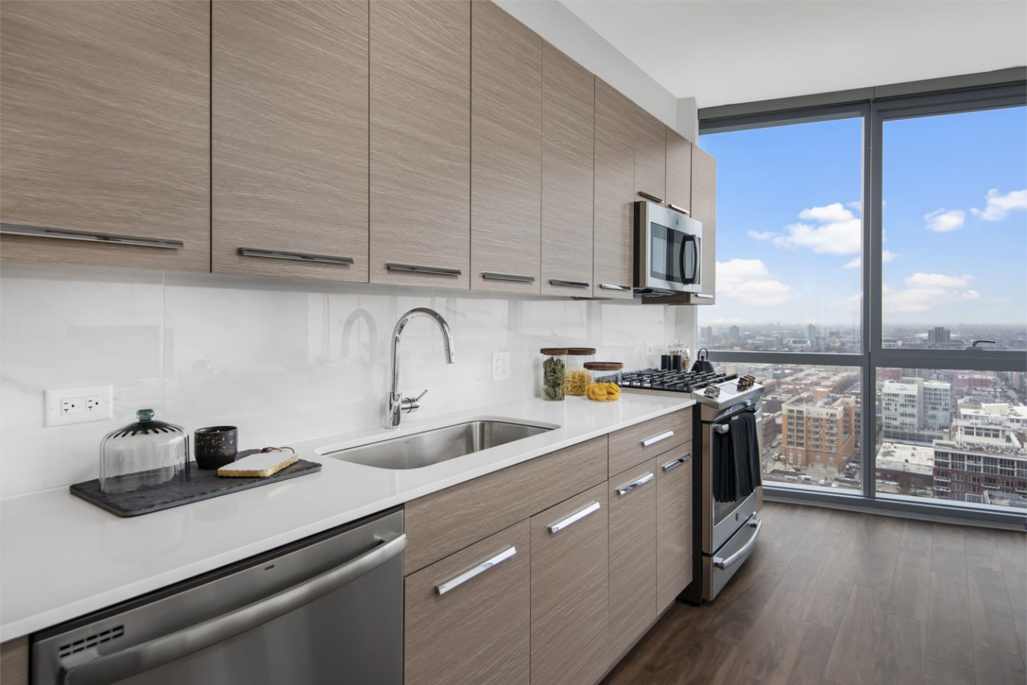 727 West Madison Image 31