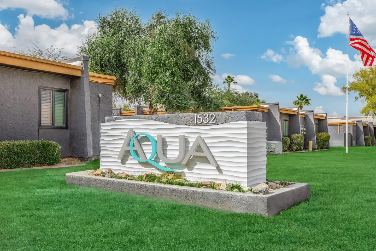 Aqua Apartments Image 2