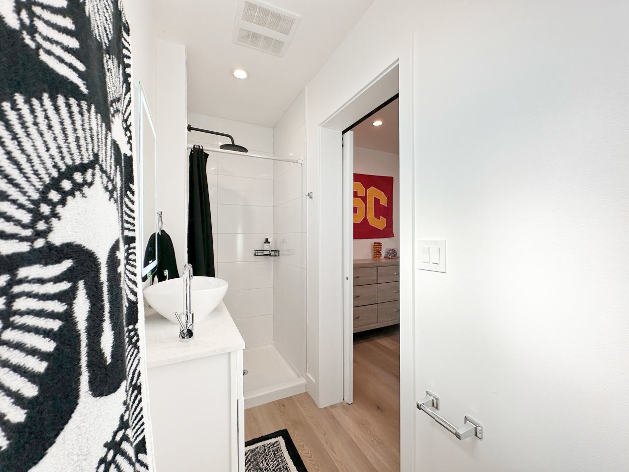 1338 West 35th Place - Co-Living Image 19
