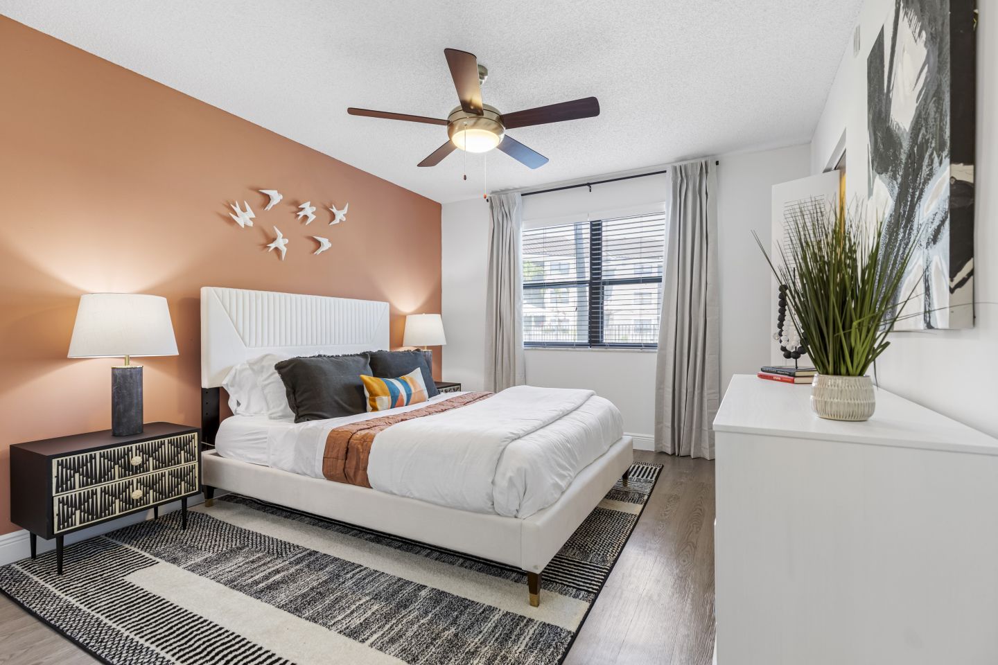 Alvista Hollywood Image 25