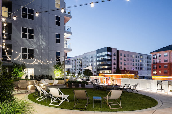 Park Central Image 19