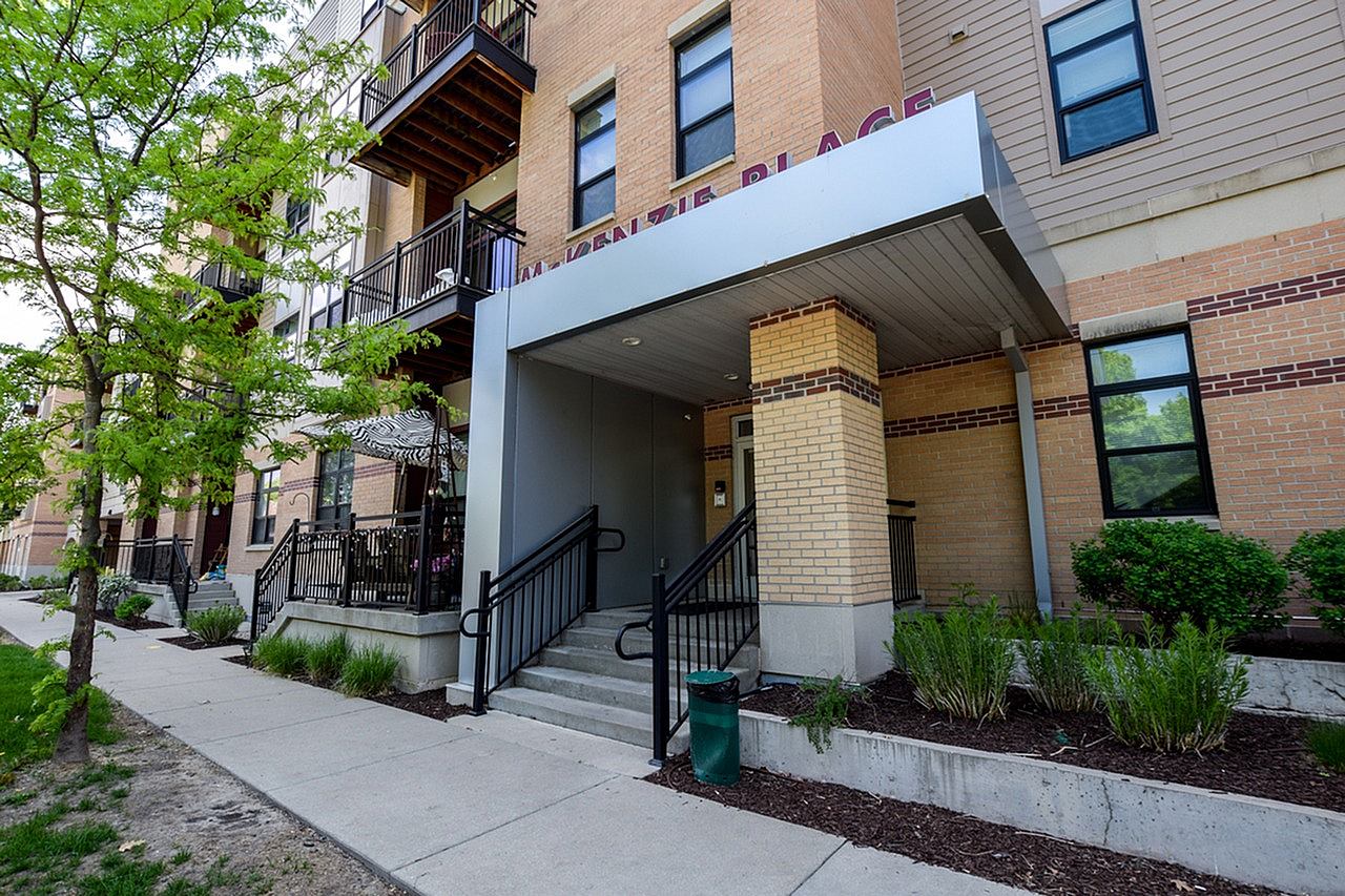 Mckenzie Place Image 41